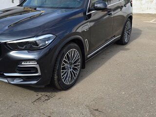 2022 BMW X5 45e IV (G05/G18), чёрный, 7500000 рублей, вид 1