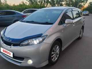 2010 Toyota Wish II, серебристый, 1250000 рублей, вид 2