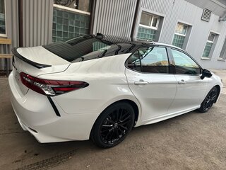 2021 Toyota Camry US Market VIII (XV70) Рестайлинг, белый, 2900000 рублей, вид 3