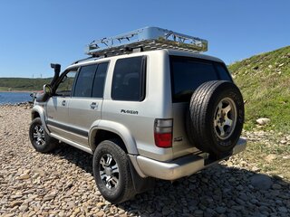 2000 Isuzu Bighorn II, серый, 920000 рублей, вид 2