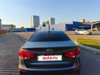 2017 Kia Rio III Рестайлинг, серый, 1100000 рублей, вид 4