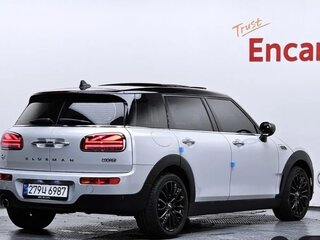 2022 Mini Clubman Cooper II Рестайлинг, серебристый, 1700000 рублей, вид 2