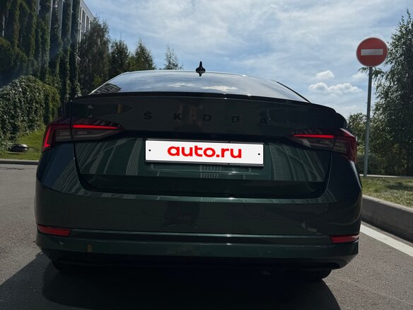 2022 Skoda Octavia IV (A8), зелёный, 2910000 рублей - вид 8