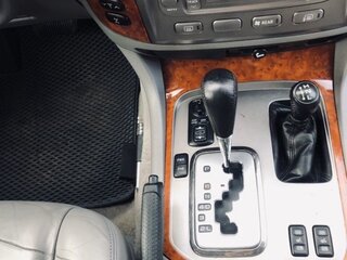 2004 Toyota Land Cruiser 100 Series Рестайлинг 1, серебристый, 1590000 рублей, вид 5