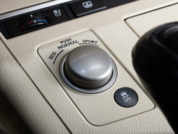 2014 Lexus ES 250 VI, коричневый, 1799000 рублей - вид 24