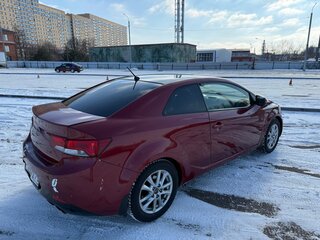 2011 Kia Cerato Koup II, красный, 550000 рублей, вид 2