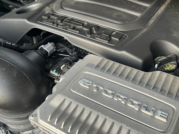 2026 Ram 1500 Rumble Bee V Рестайлинг, зелёный, 10900000 рублей - вид 31