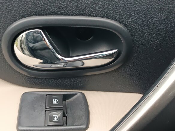 2014 Renault Logan II, бежевый, 570000 рублей - вид 7