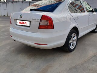 2011 Skoda Octavia II (A5) Рестайлинг, белый, 700000 рублей, вид 5