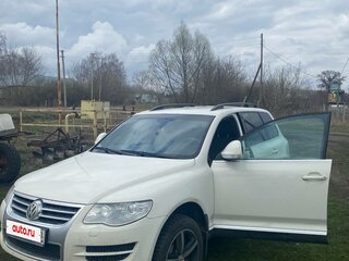 2008 Volkswagen Touareg I Рестайлинг, белый, 1500000 рублей, вид 5