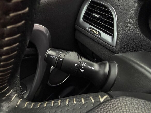 2012 Renault Megane III, чёрный, 799000 рублей - вид 17