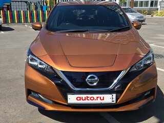 2017 Nissan Leaf II (ZE1), оранжевый, 1600000 рублей, вид 4