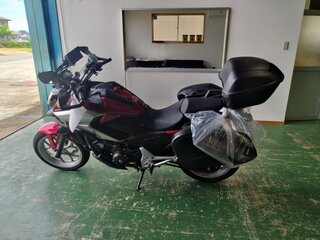 2018 Honda NC 750X, красный, 640000 рублей, вид 2
