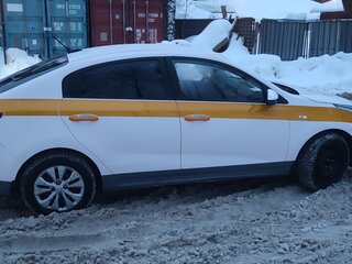 2019 Kia Rio IV, жёлтый, 650000 рублей, вид 2
