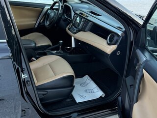 2017 Toyota RAV4 IV (XA40) Рестайлинг, чёрный, 3100000 рублей, вид 5