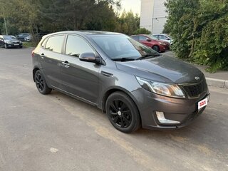 2013 Kia Rio 4-speed III, серый, 850000 рублей, вид 3