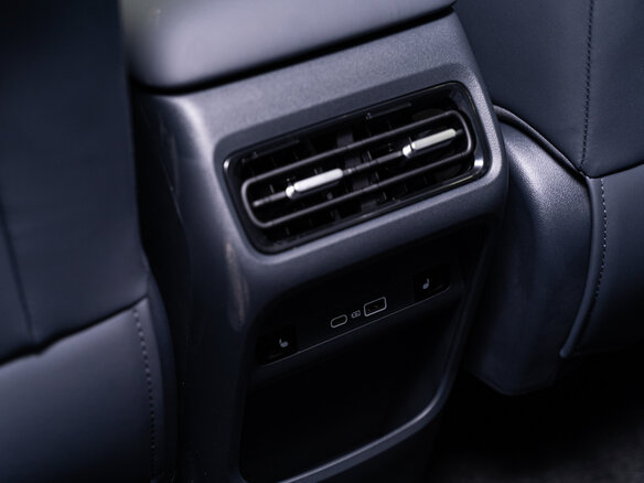 2025 Geely EX5 Гибрид EM-i, чёрный - вид 10
