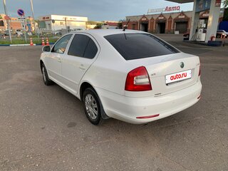 2013 Skoda Octavia II (A5) Рестайлинг, белый, 650000 рублей, вид 5