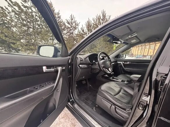 2017 Kia Sorento II Рестайлинг, чёрный, 2200000 рублей - вид 13