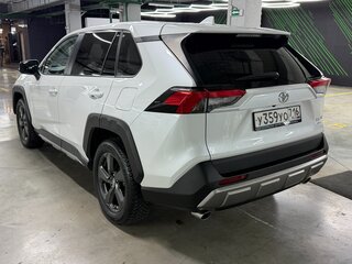 2022 Toyota RAV4 V (XA50), белый, 3500000 рублей, вид 4
