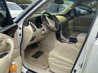 2013 Infiniti QX56 II, белый, 2000000 рублей, вид 5