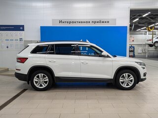 2021 Skoda Kodiaq I, белый, 2499000 рублей, вид 4