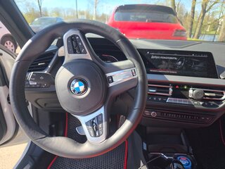 2022 BMW 1 серии M135i xDrive III (F40), белый, 4200000 рублей, вид 5