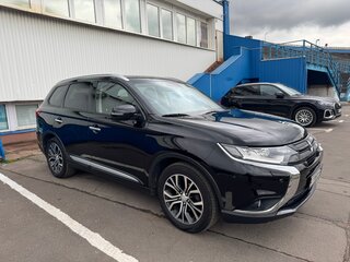 2018 Mitsubishi Outlander III Рестайлинг 2, чёрный, 1950000 рублей, вид 3