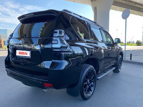 2021 Toyota Land Cruiser Prado 150 Series Рестайлинг 3, чёрный, 7690000 рублей, вид 4