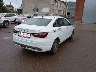 2024 Lada (ВАЗ) Vesta I Рестайлинг (NG), белый, 898400 рублей, вид 3