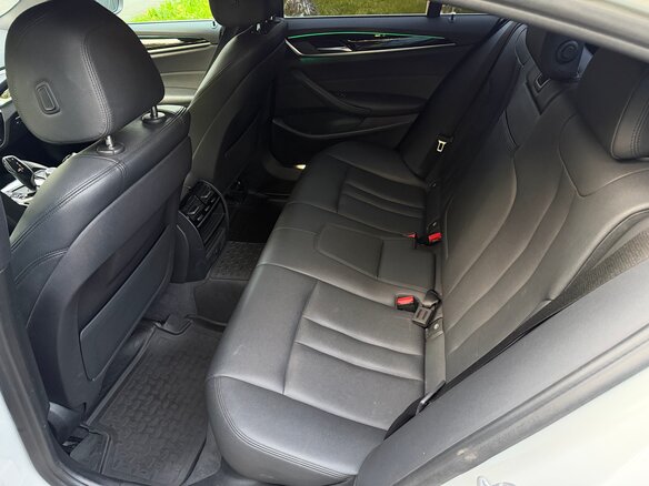 2018 BMW 5 серии 520d xDrive VII (G30/G31/G38), белый, 2600000 рублей - вид 9