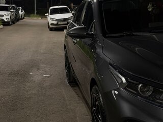 2022 Kia Cerato IV Рестайлинг, серый, 2200000 рублей, вид 4