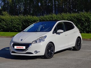 2014 Peugeot 208 I, белый, 625000 рублей, вид 2