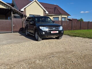 2014 Mitsubishi Pajero IV Рестайлинг 2, чёрный, 2390000 рублей, вид 2