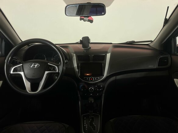 2011 Hyundai Solaris I, фиолетовый, 835000 рублей - вид 8