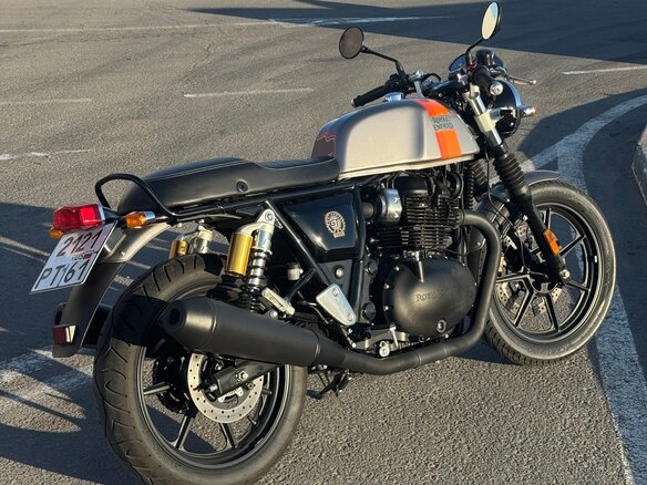 2024 Royal Enfield Continental GT, серебристый, 555000 рублей - вид 12