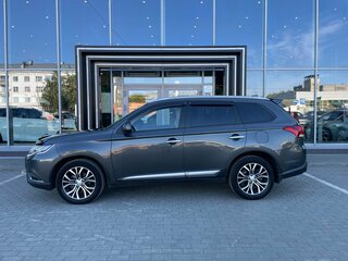 2019 Mitsubishi Outlander III Рестайлинг 3, серый, 2470000 рублей, вид 3
