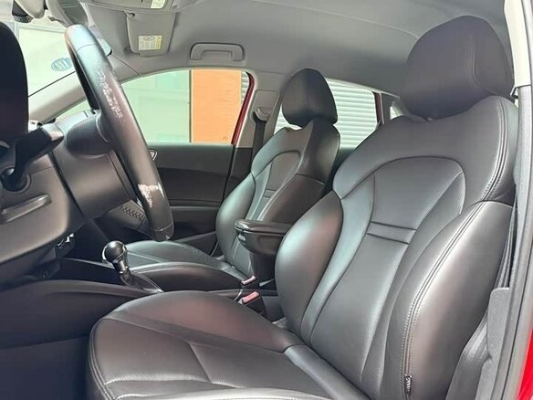 2016 Audi A1 I (8X) Рестайлинг, красный, 1150002 рублей - вид 14