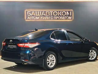 2018 Toyota Camry VIII (XV70), синий, 2650000 рублей, вид 4