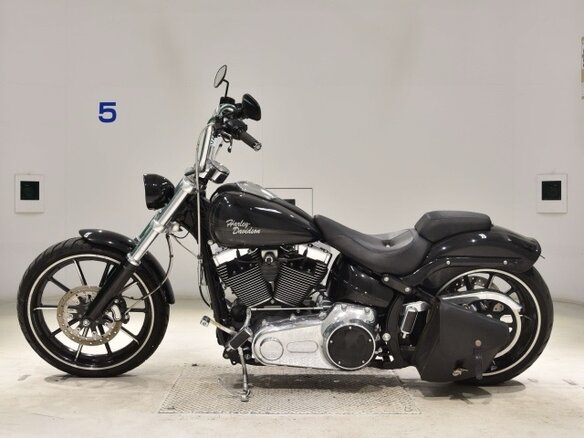 2013 Harley-Davidson Breakout, чёрный, 1213000 рублей