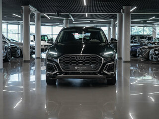 2023 Audi Q5 L 45 TFSI II (FY) Рестайлинг, чёрный, 4850000 рублей, вид 3
