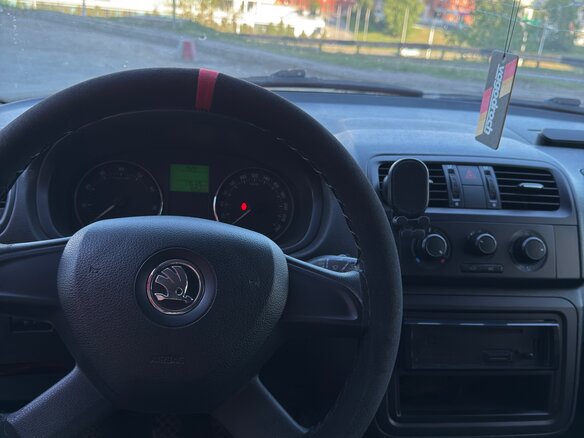 2013 Skoda Fabia II Рестайлинг, красный, 660000 рублей - вид 16