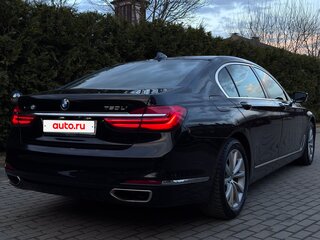 2016 BMW 7 серии Long 750Li xDrive VI (G11/G12), чёрный, 3999888 рублей, вид 3