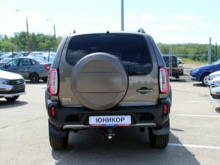 2026 Lada (ВАЗ) Niva Travel I Рестайлинг, коричневый, 1827900 рублей, вид 3