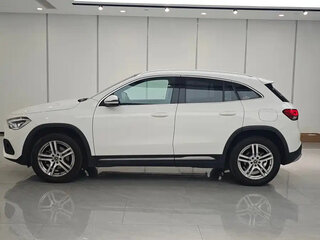 2023 Mercedes-Benz GLA 200 II (H247), белый, 2255055 рублей, вид 3