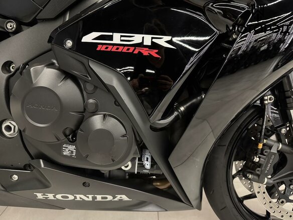 2014 Honda CBR 1000 RR/RA Fireblade, чёрный, 885000 рублей - вид 6