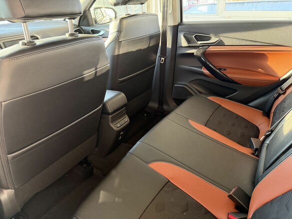 2026 Lada (ВАЗ) Vesta SW Cross I Рестайлинг (NG), серебристый, 1800000 рублей - вид 30