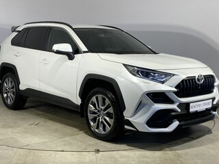 2021 Toyota RAV4 V (XA50), белый, 3885000 рублей, вид 4