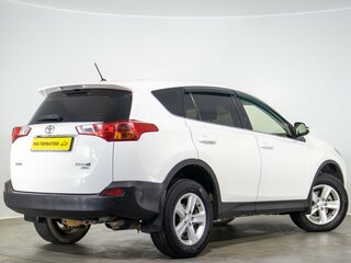 2013 Toyota RAV4 IV (XA40), белый, 1699000 рублей, вид 4