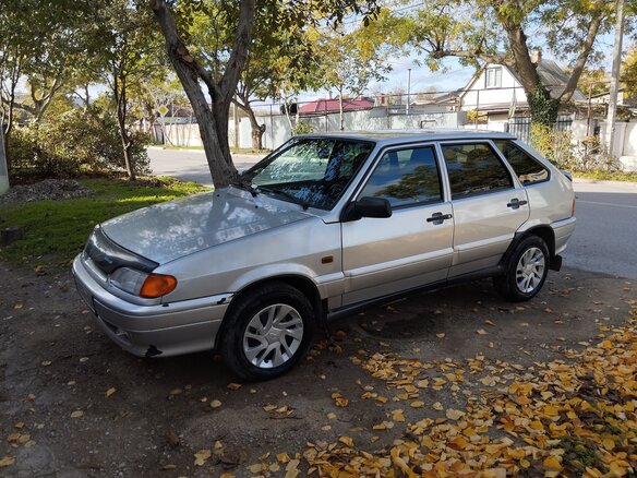 2006 Lada (ВАЗ) 2114, серебристый, 220000 рублей